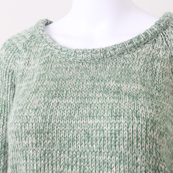 Pleated Soft Green Sweater Size M-L - Picture 2 of 3
